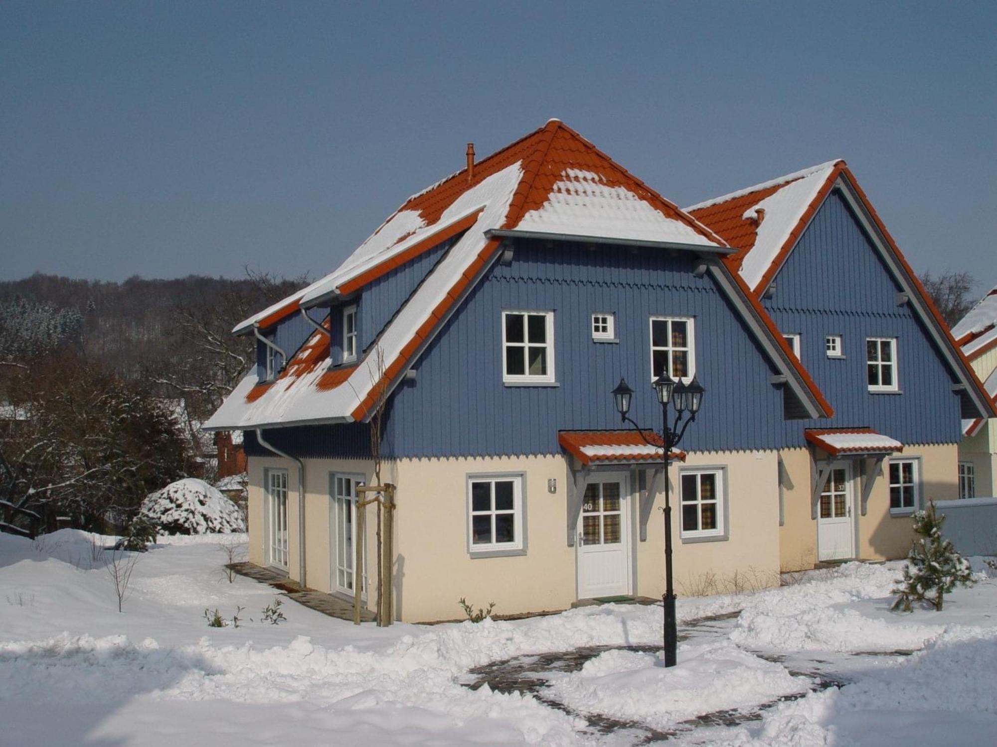 Holiday Home In Wernigerode With A Shared Pool Exteriör bild